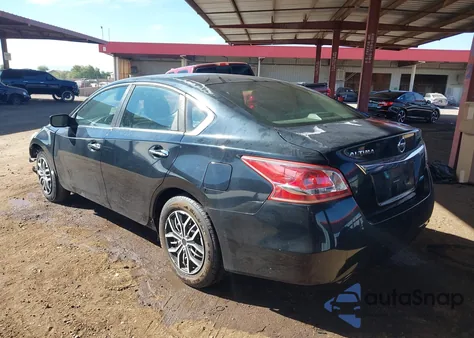 2013 Nissan Altima 2.5 S z USA, uszkodzony, nr VIN 1N4AL3AP4DN447616